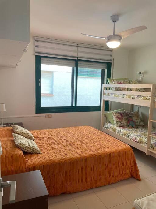 Apartamento Con Piscina En 兰卡 外观 照片