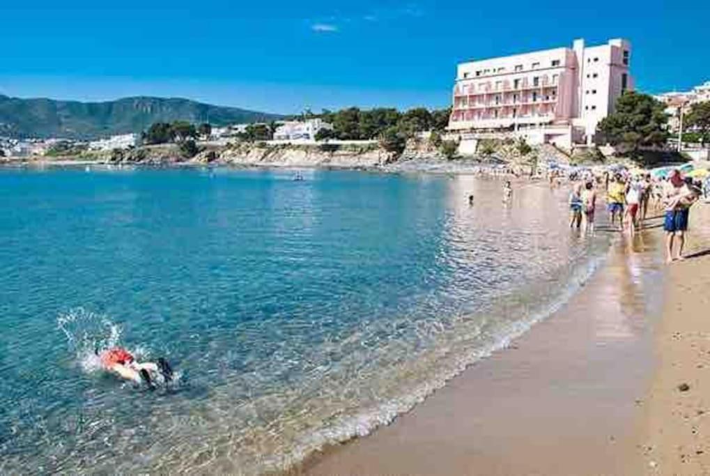 Apartamento Con Piscina En 兰卡 外观 照片